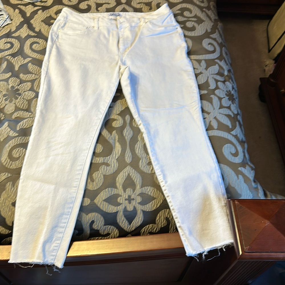 White stretch jeans